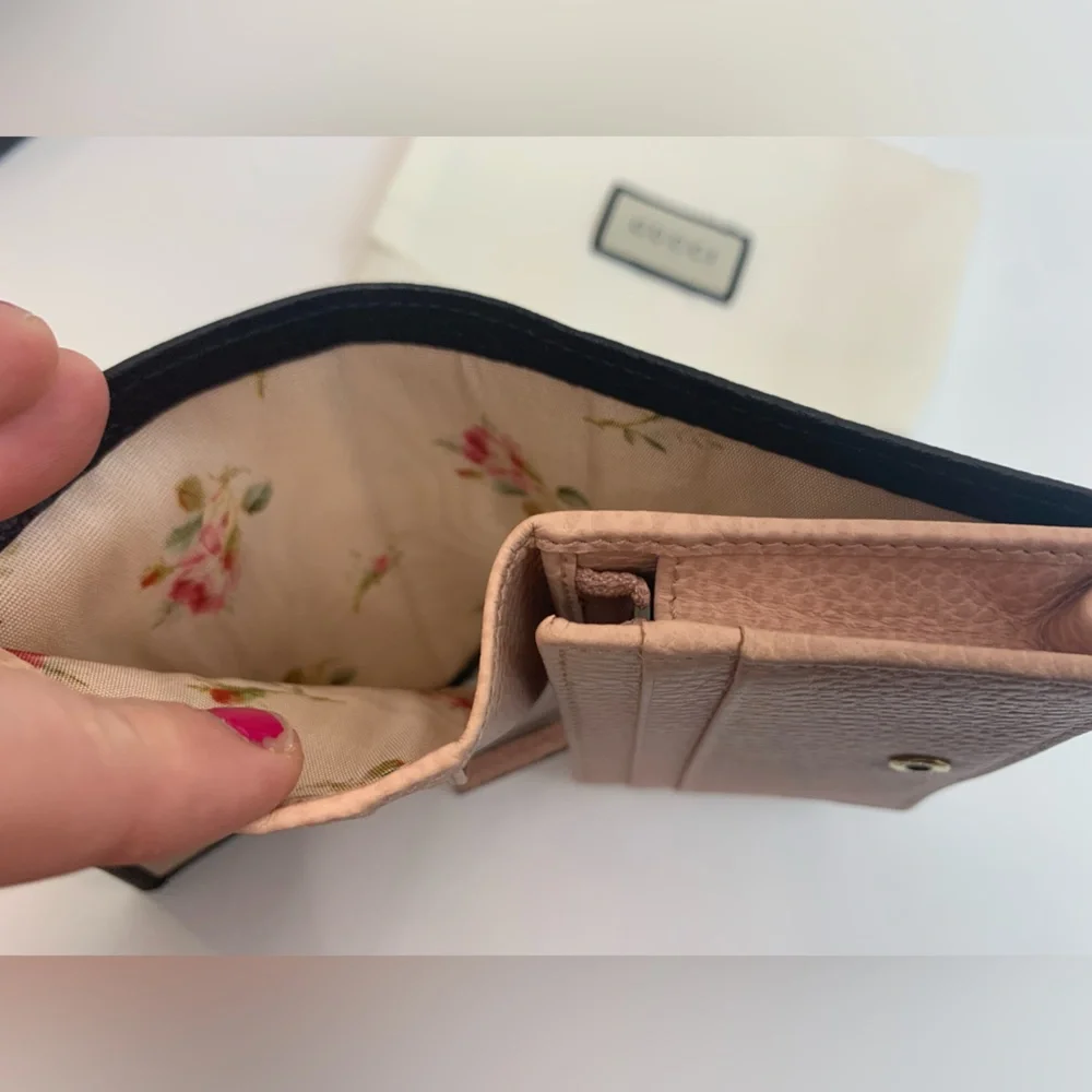 Gucci GG Marmont Bow Wallet - Picture 6 of 10